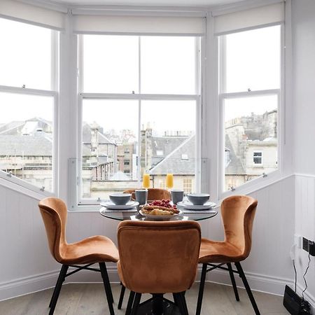 Altido Gorgeous Flat Overlooking Edinburgh Castle Dış mekan fotoğraf