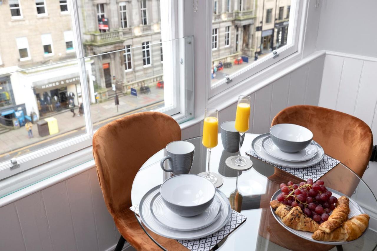 Altido Gorgeous Flat Overlooking Edinburgh Castle Dış mekan fotoğraf