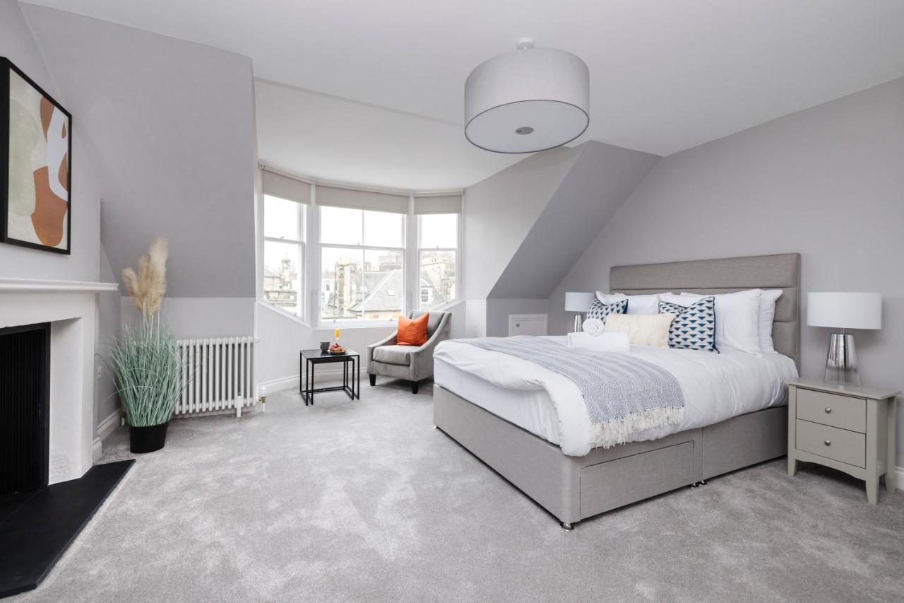 Altido Gorgeous Flat Overlooking Edinburgh Castle Dış mekan fotoğraf