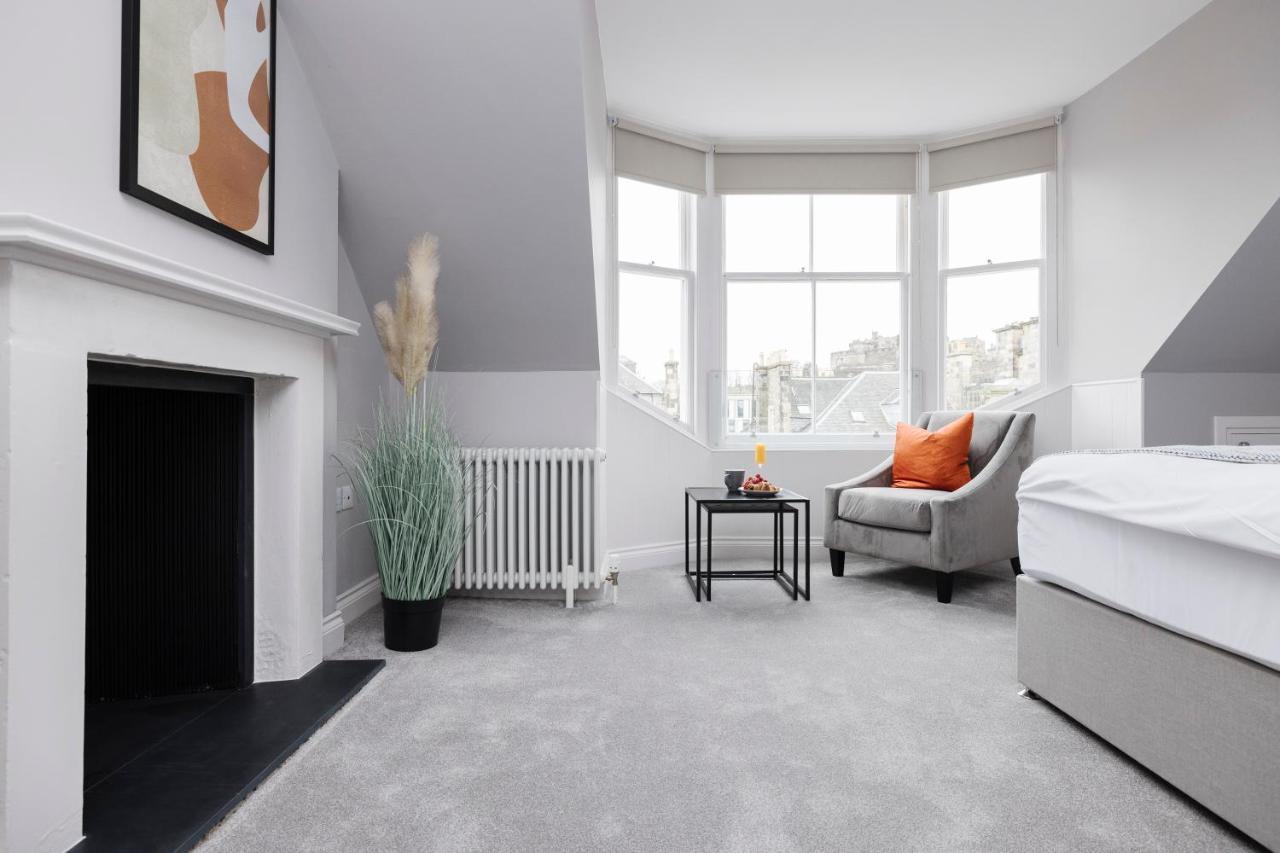 Altido Gorgeous Flat Overlooking Edinburgh Castle Dış mekan fotoğraf