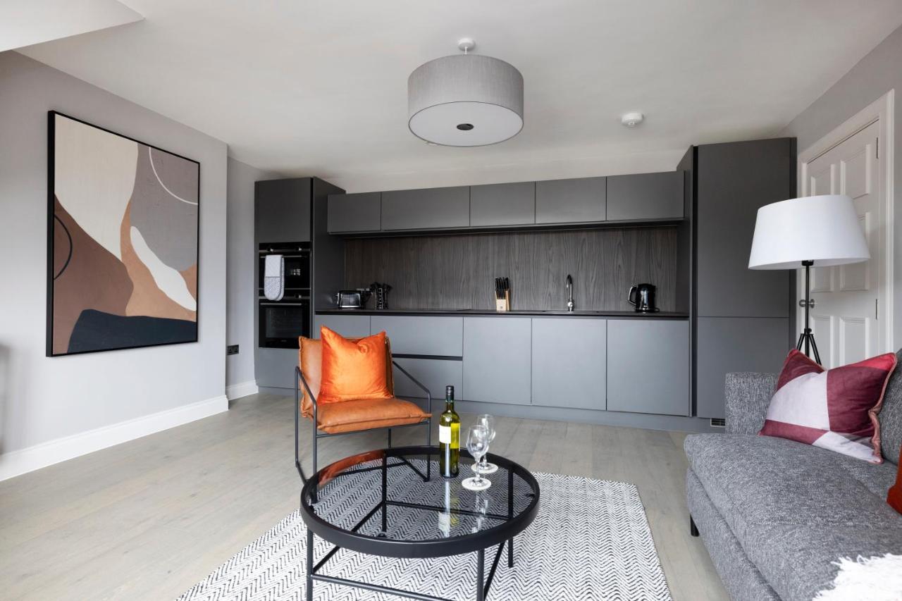 Altido Gorgeous Flat Overlooking Edinburgh Castle Dış mekan fotoğraf